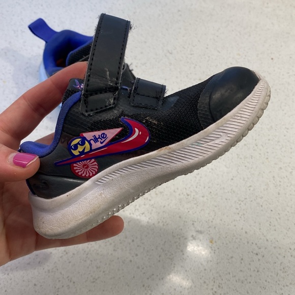 Toddler Nike Shoes - Picture 4 of 7